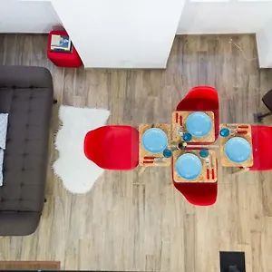 Miniloft Rosso · Mini-loft Centro. Wifi&aria Condizionata Appartamento